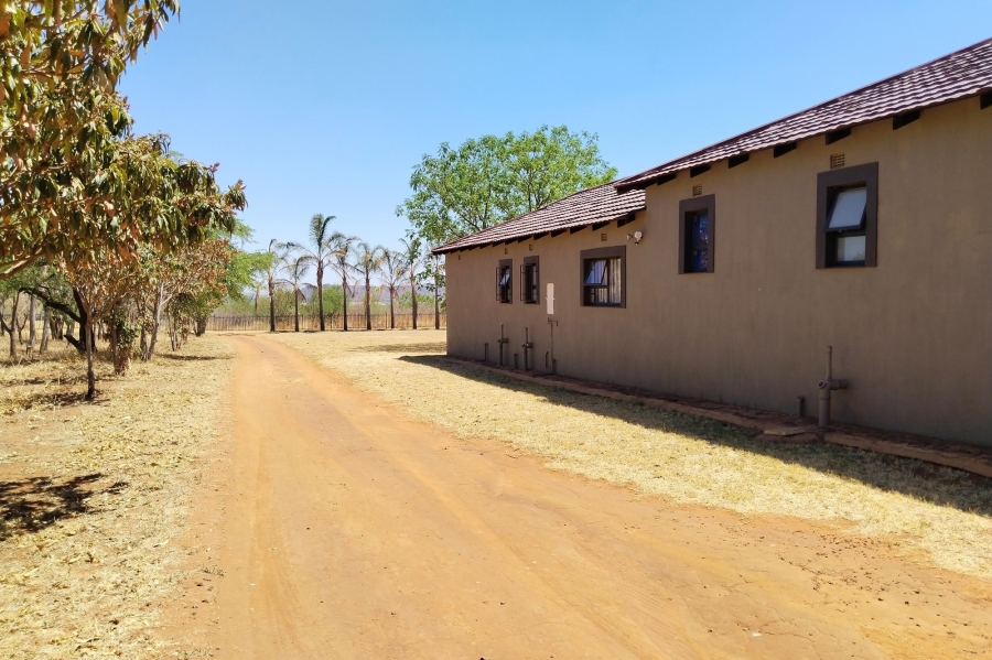 14 Bedroom Property for Sale in Schietfontein North West